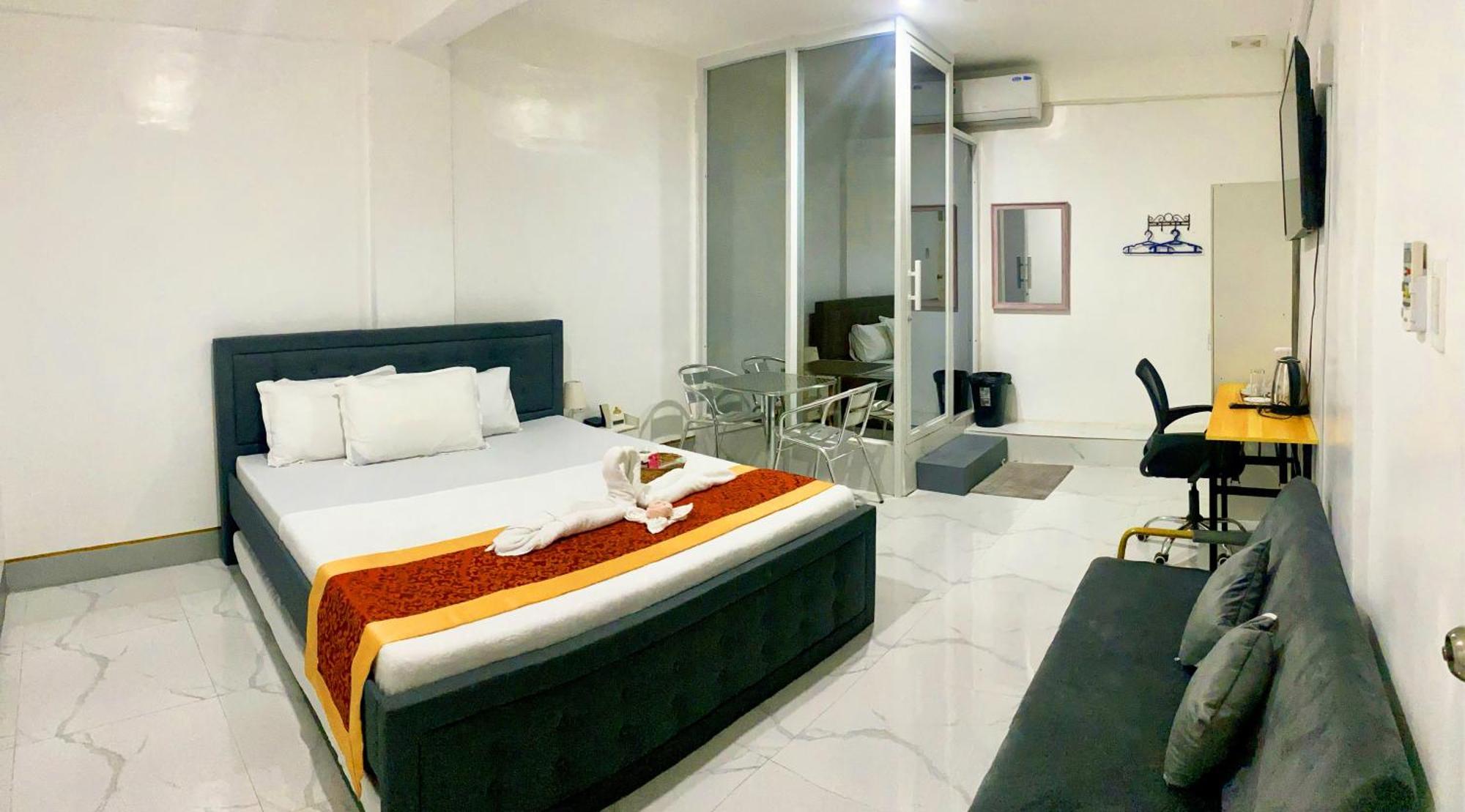 Legends Hotel & Restaurant - Lemery And Taal Esterno foto