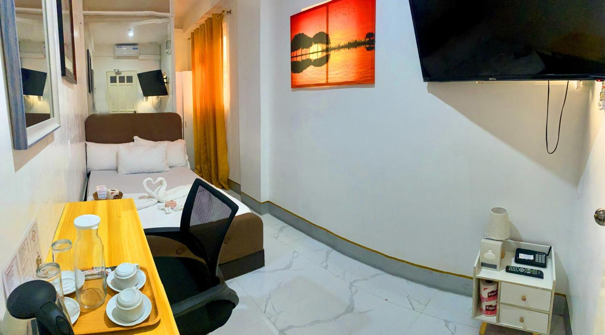 Legends Hotel & Restaurant - Lemery And Taal Esterno foto